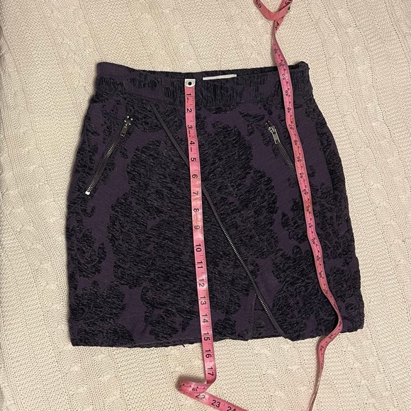 Retro Whimsigoth Urban Outfitters Retro Textured Zipper Detail Mini Skirt Small - Picture 5 of 8